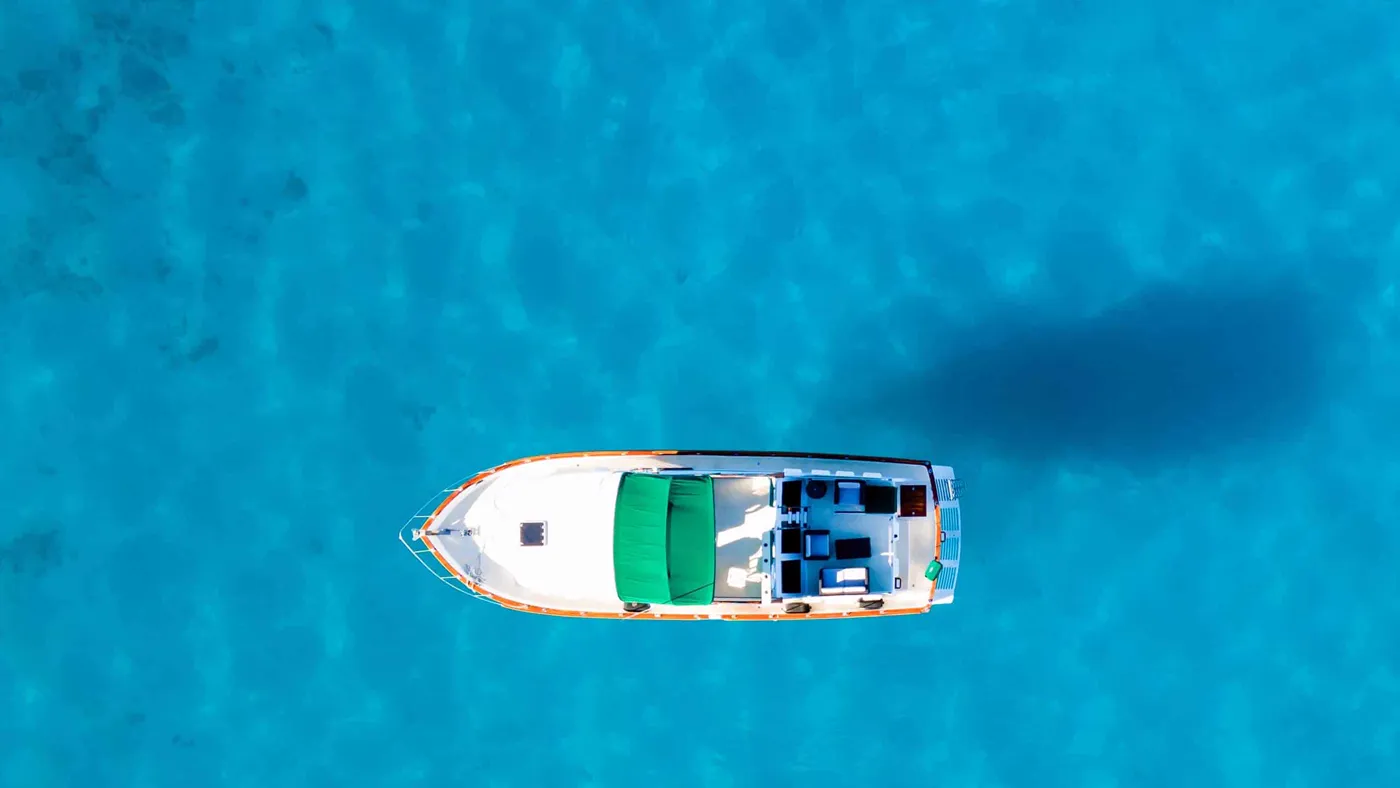The Kona Star cruising blue waters off Honolulu