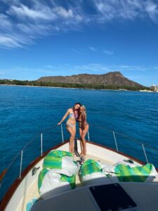 Couples enjoying romantic sail in Waikiki
