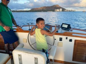 Affordable private yacht charter in Waikiki